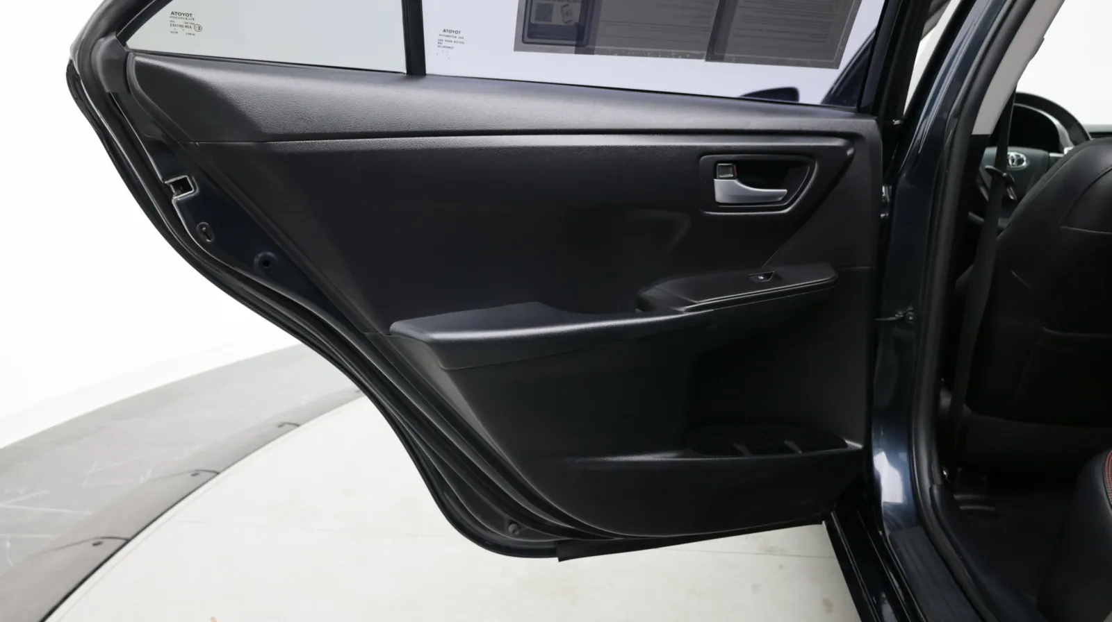 Toyota Camry photo 20