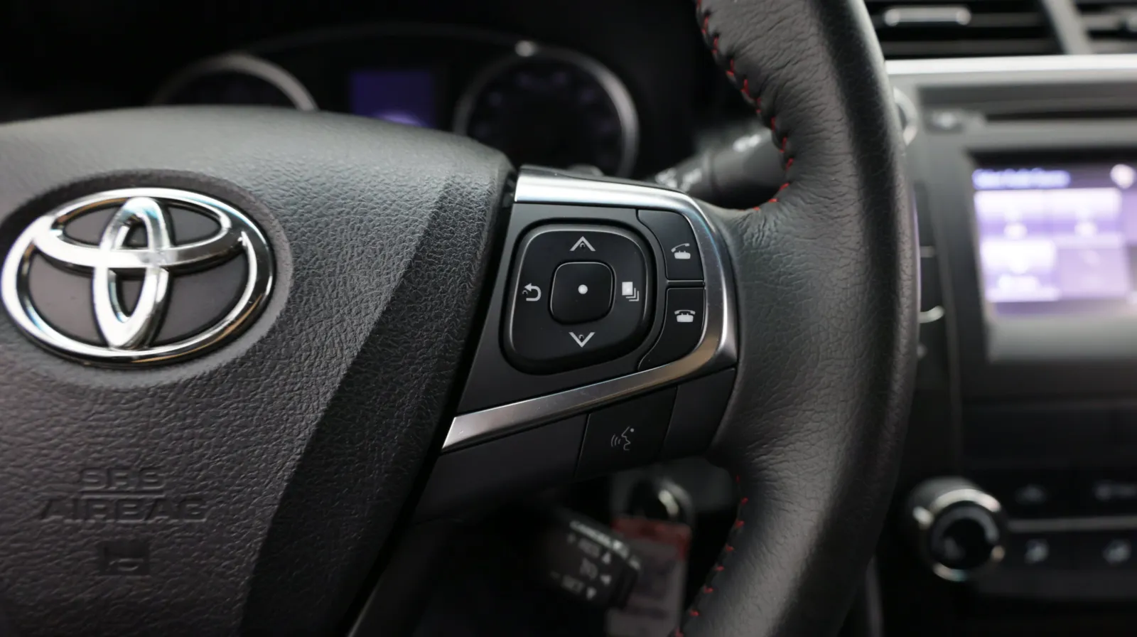 Toyota Camry photo 18