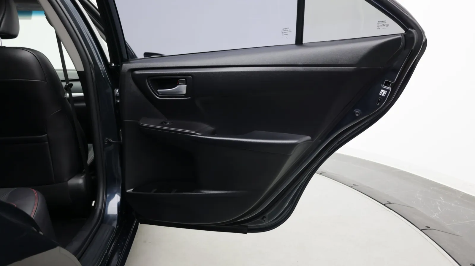 Toyota Camry photo 26