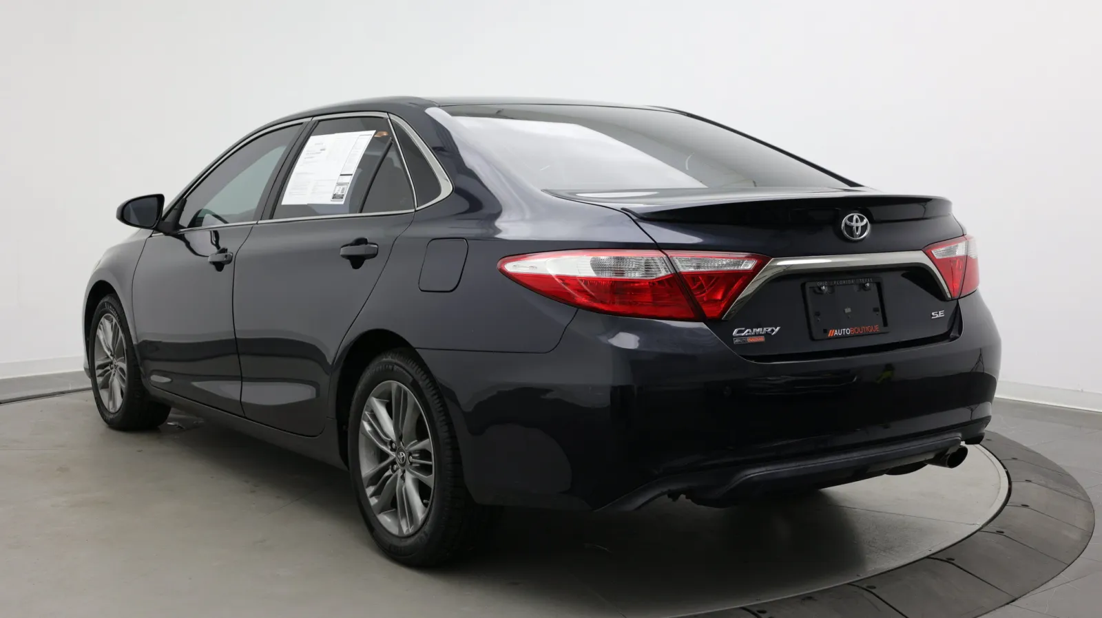 Toyota Camry photo 4