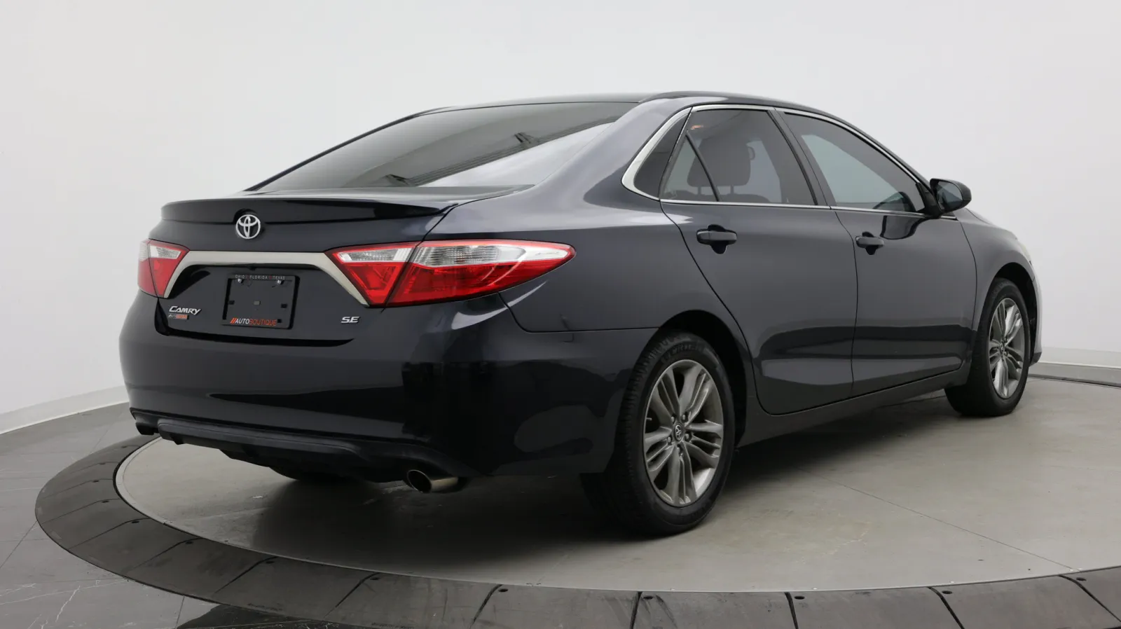 Toyota Camry photo 7