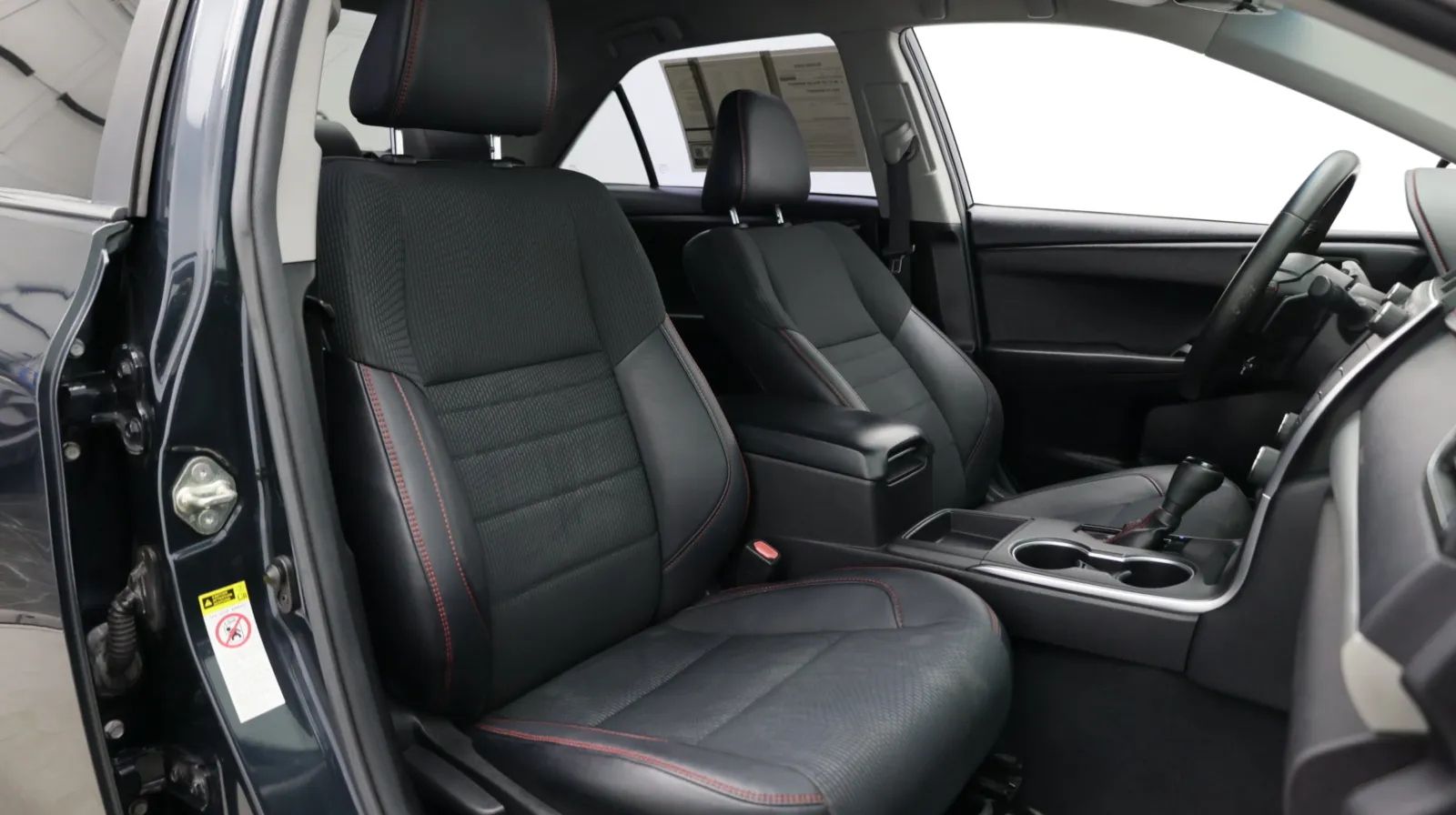 Toyota Camry photo 30
