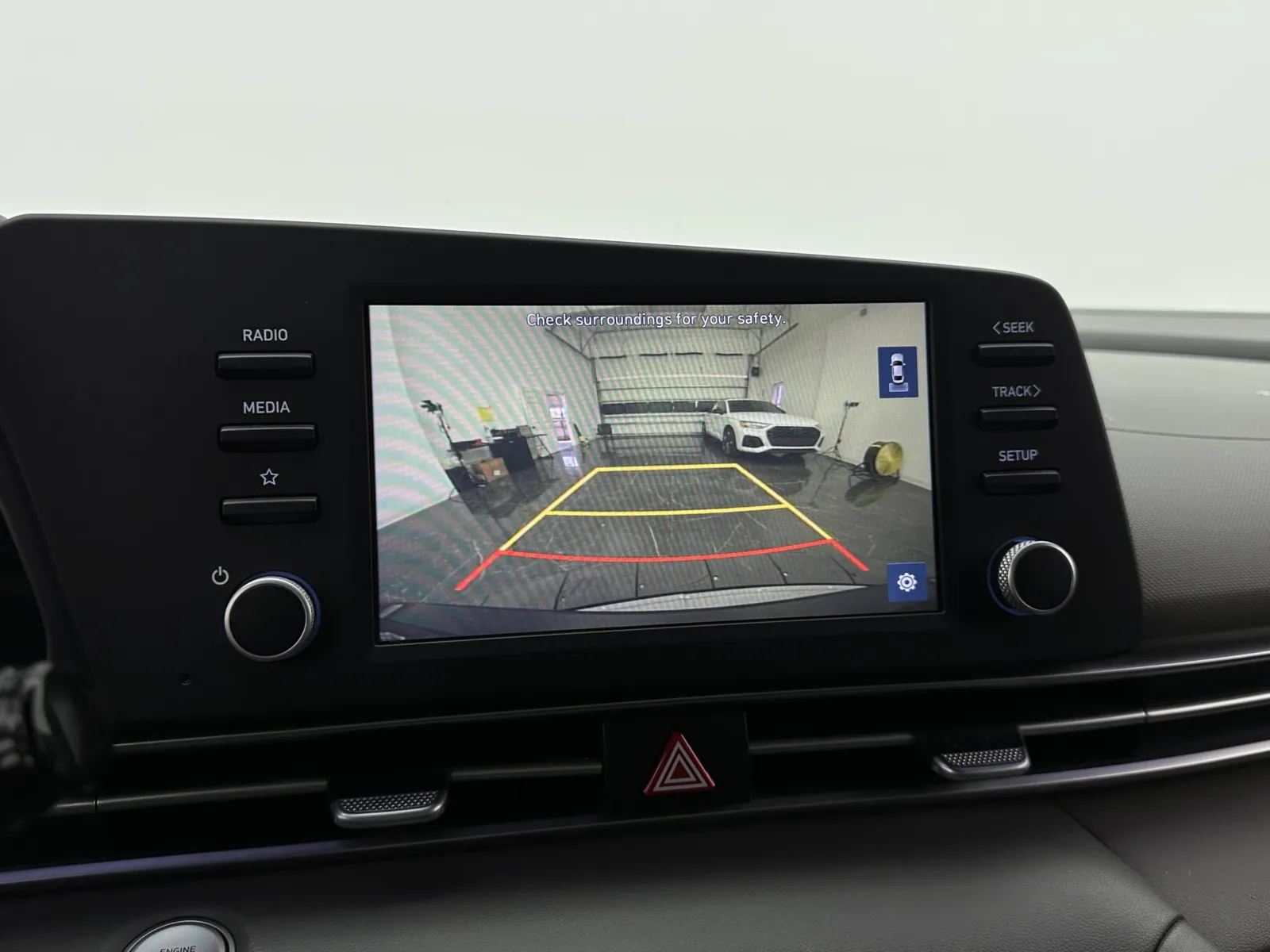 Hyundai Elantra photo 20