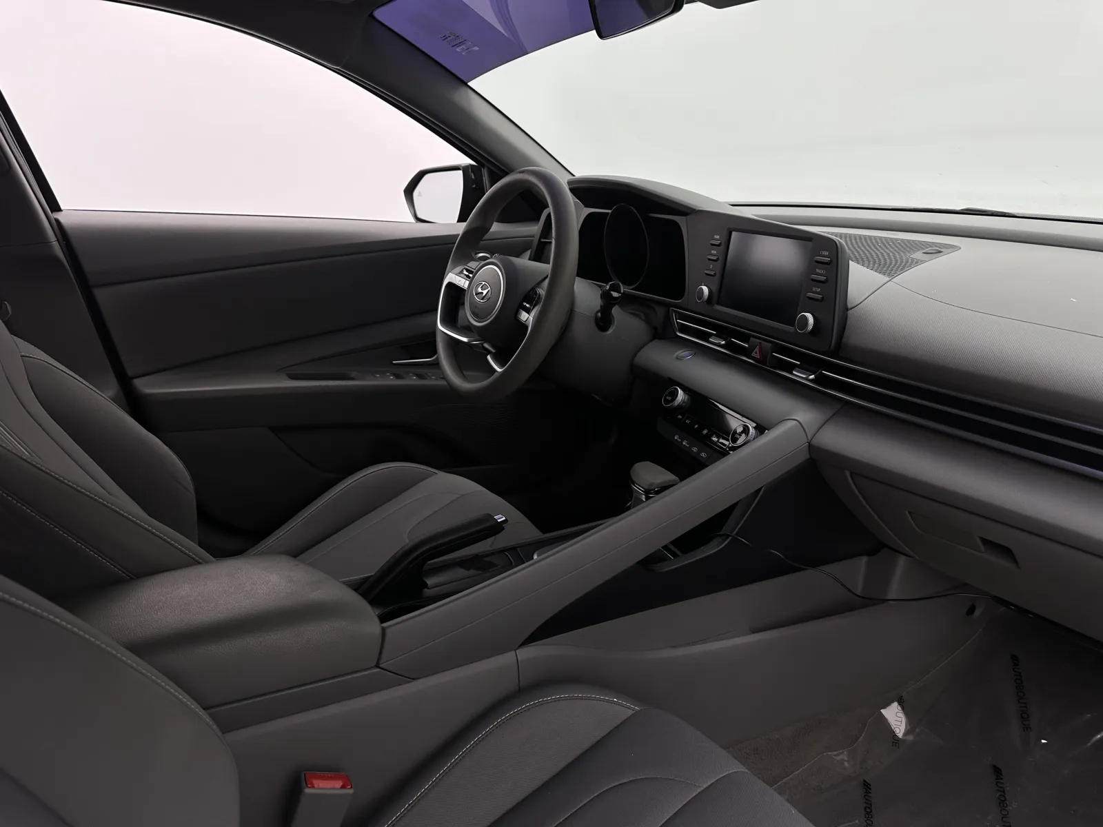 Hyundai Elantra photo 36
