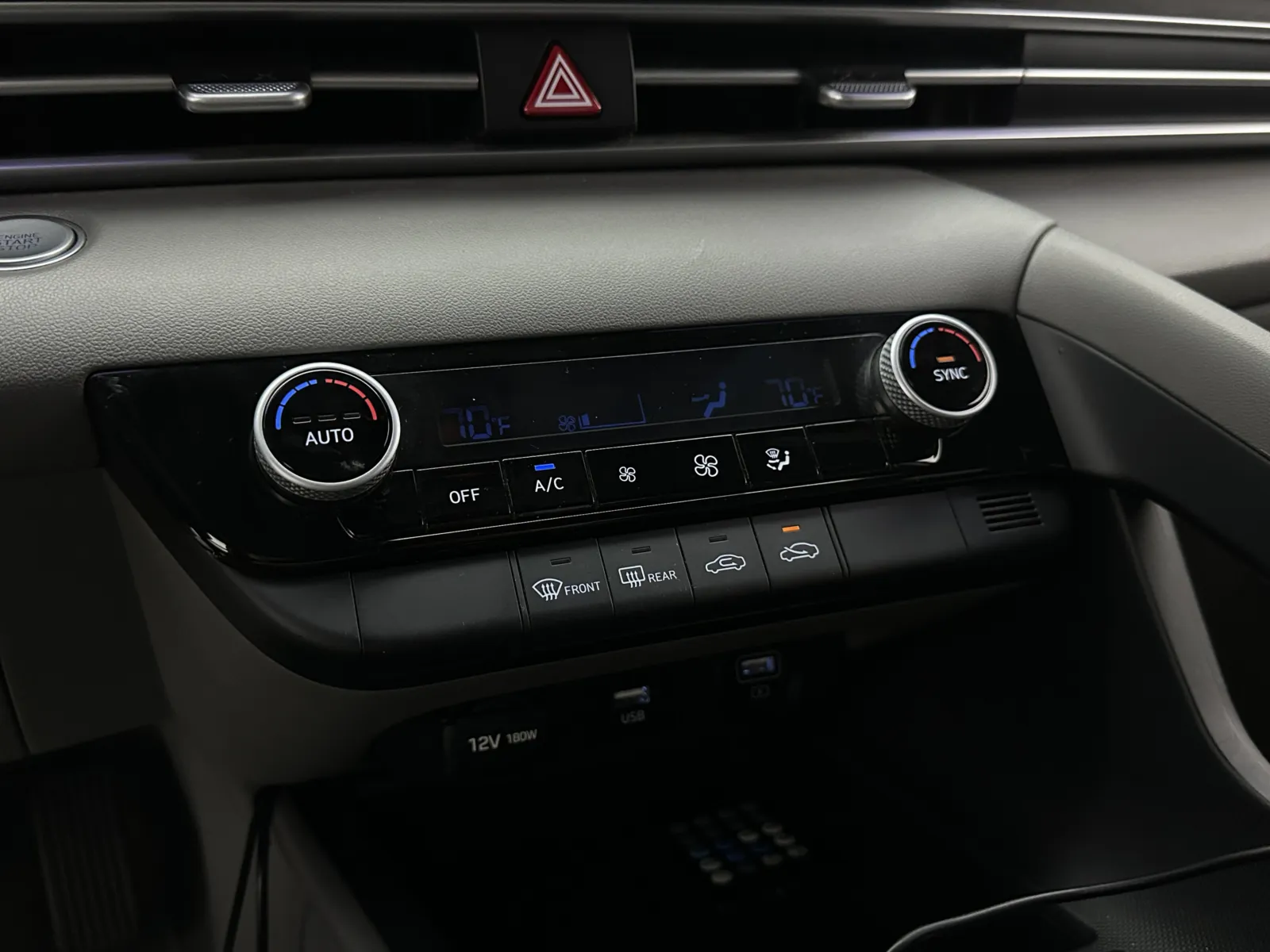 Hyundai Elantra photo 19