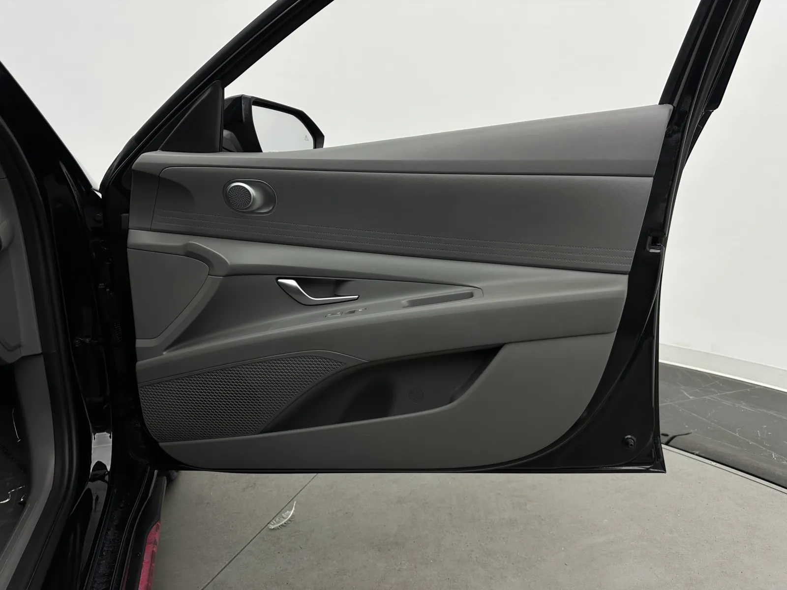 Hyundai Elantra photo 35