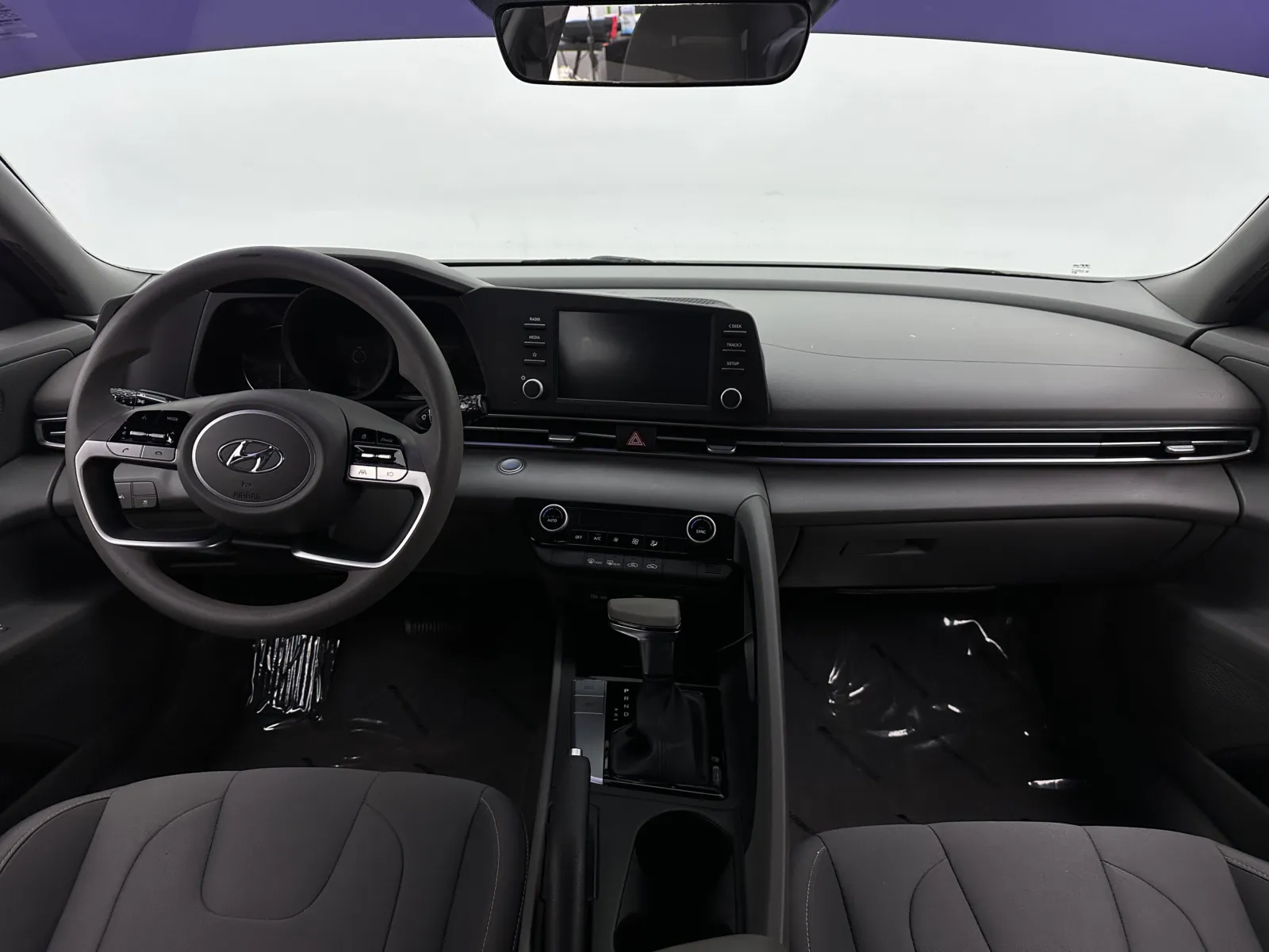 Hyundai Elantra photo 29