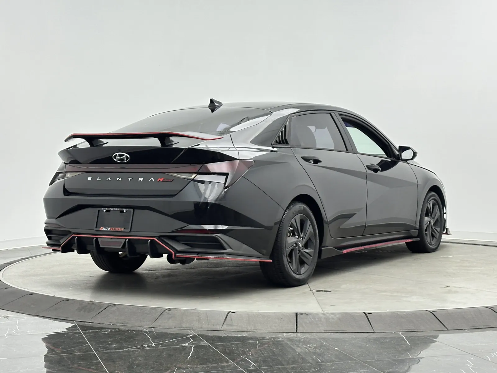 Hyundai Elantra photo 7