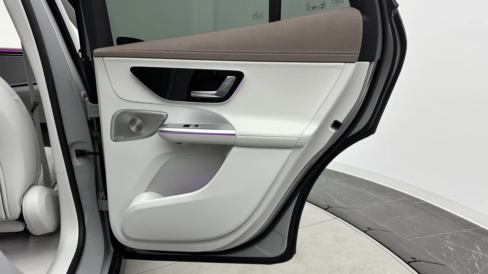Mercedes-Benz EQE photo 39