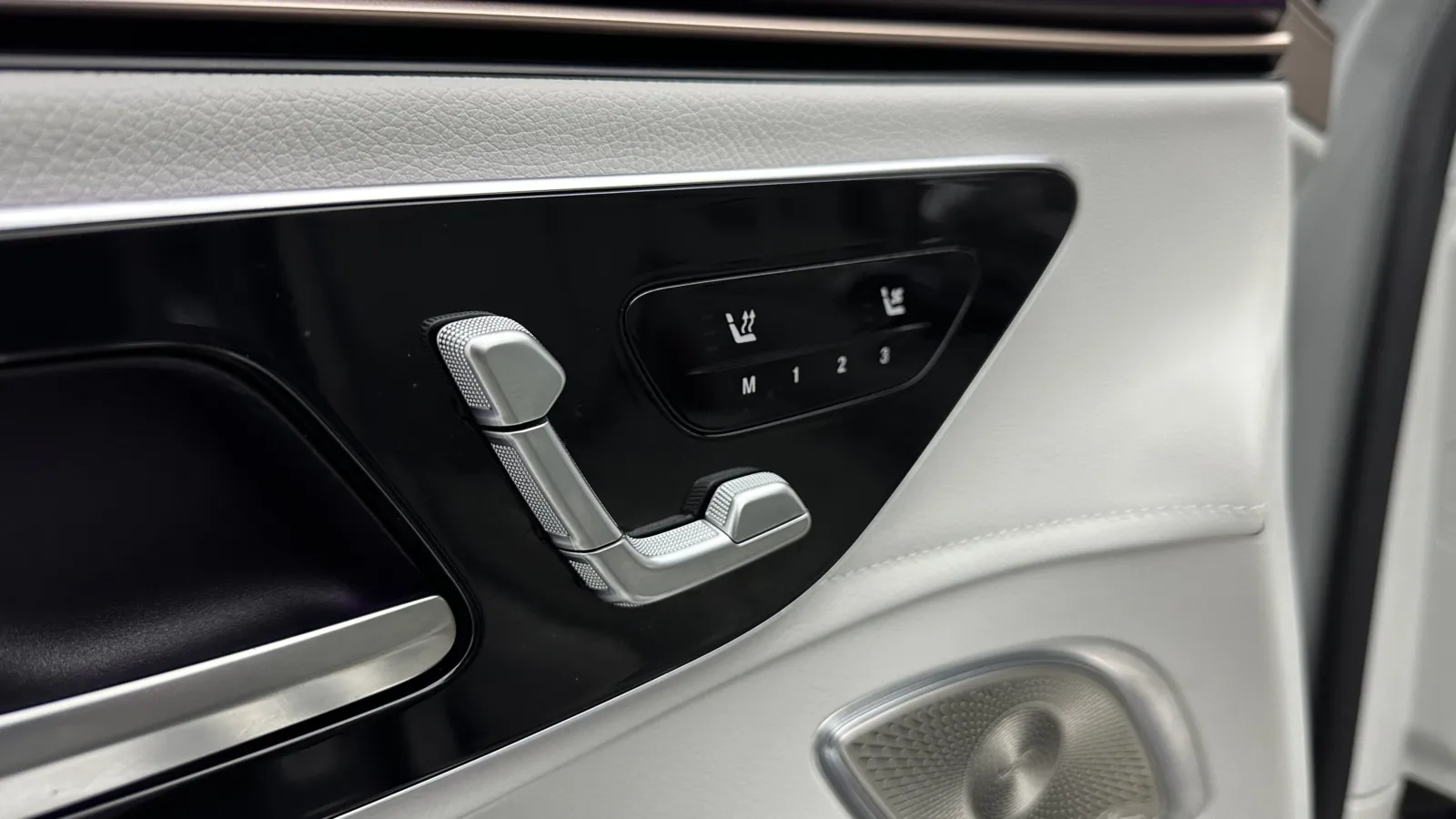 Mercedes-Benz EQE photo 16