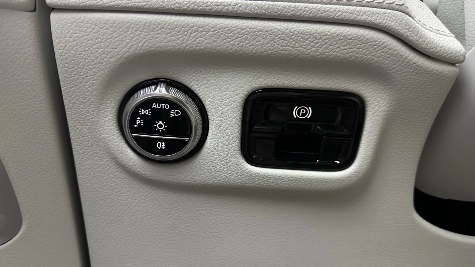 Mercedes-Benz EQE photo 28