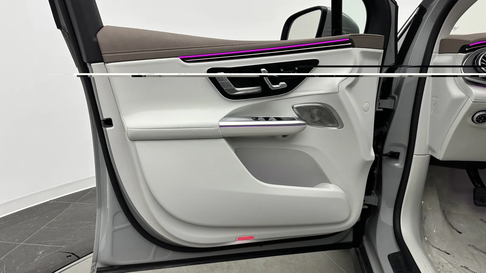 Mercedes-Benz EQE photo 14