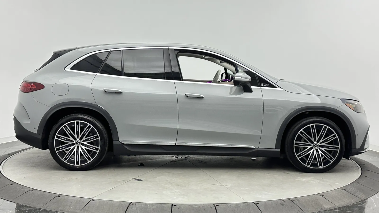 Mercedes-Benz EQE photo 10