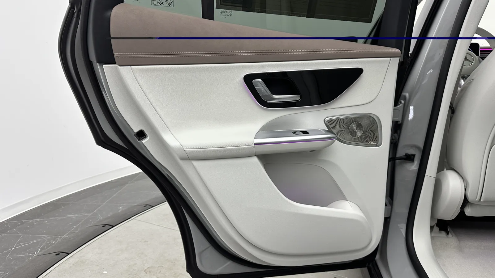Mercedes-Benz EQE photo 32