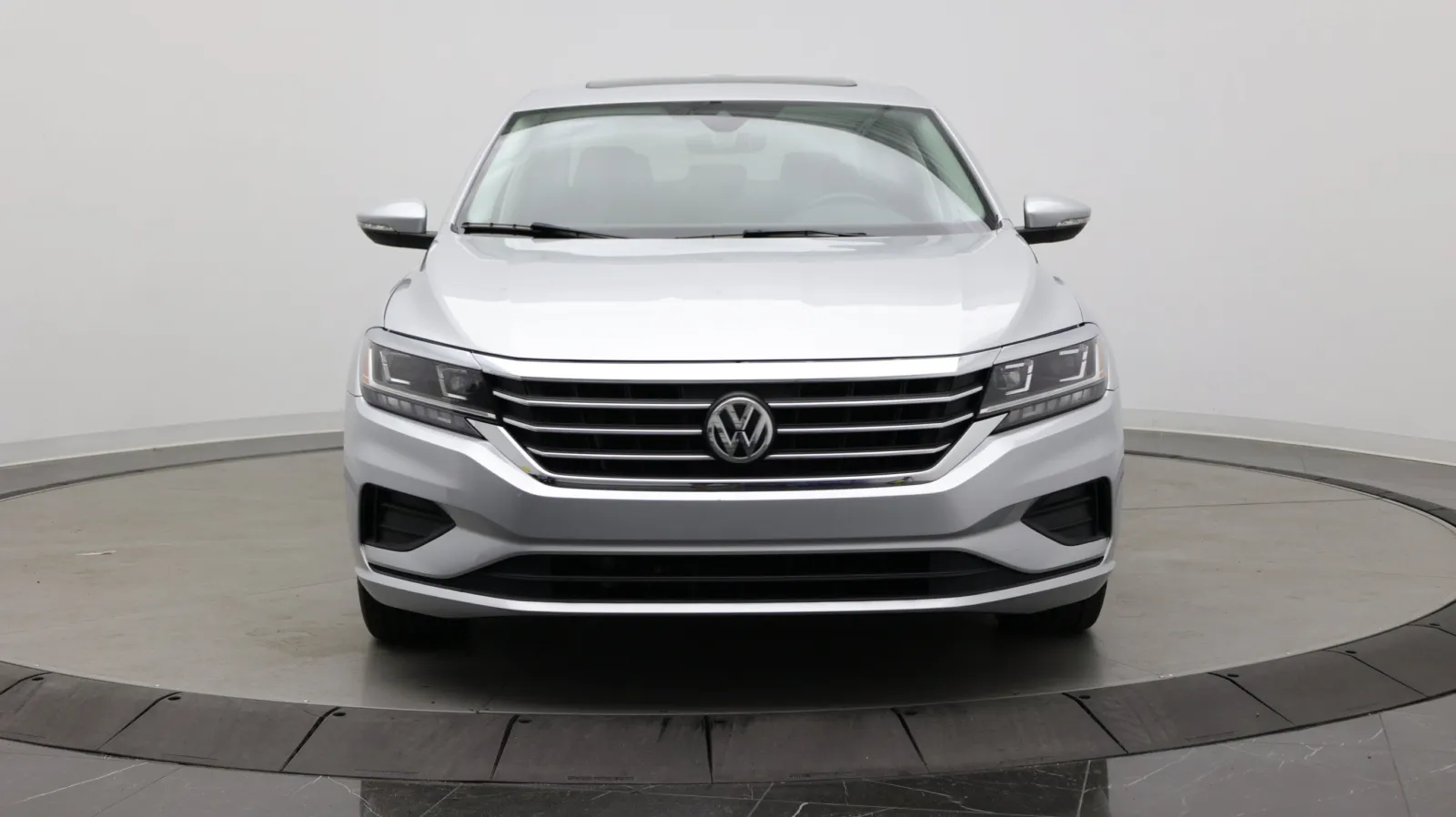 Volkswagen Passat photo 2