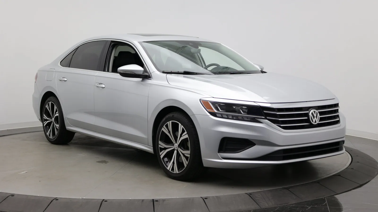 Volkswagen Passat photo 3