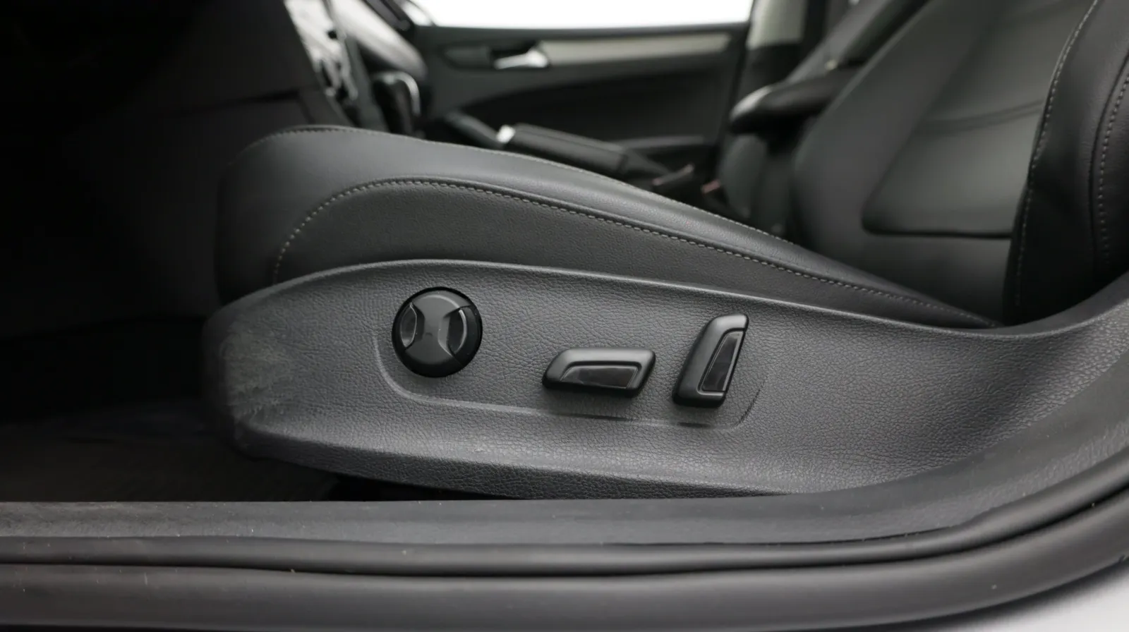 Volkswagen Passat photo 14