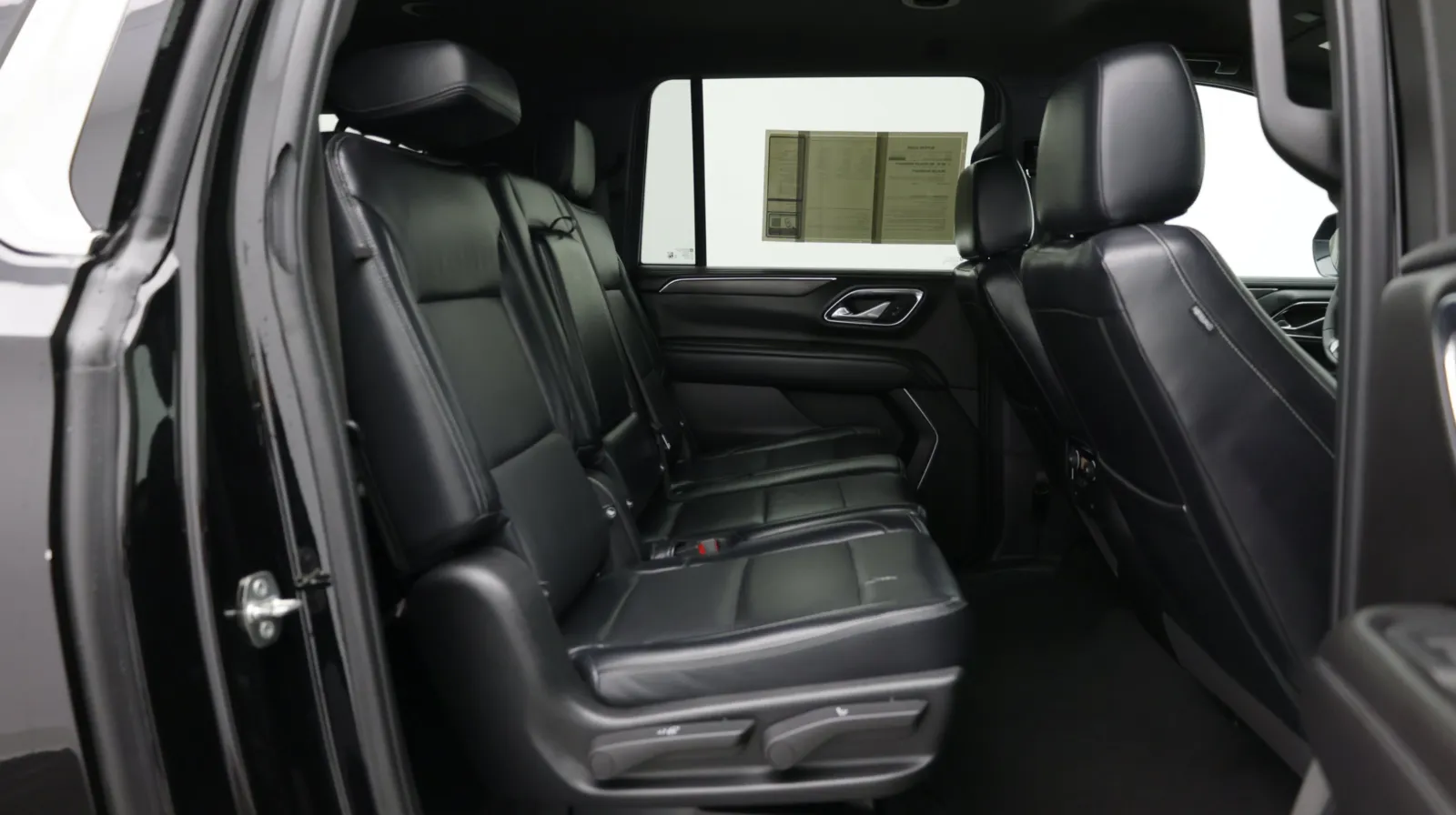 Chevrolet Suburban photo 32