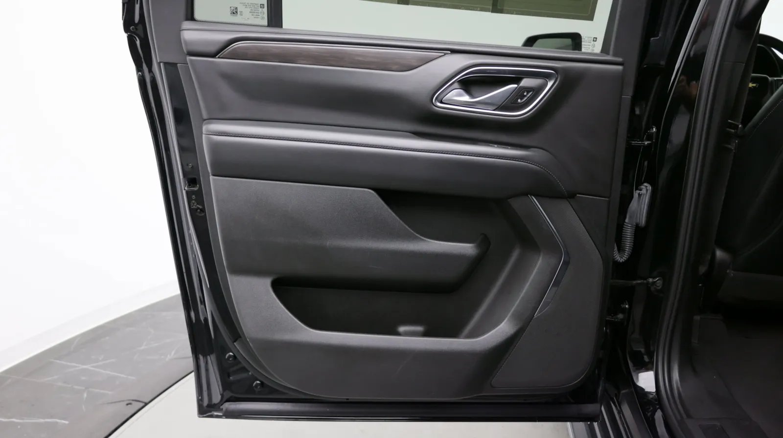 Chevrolet Suburban photo 23