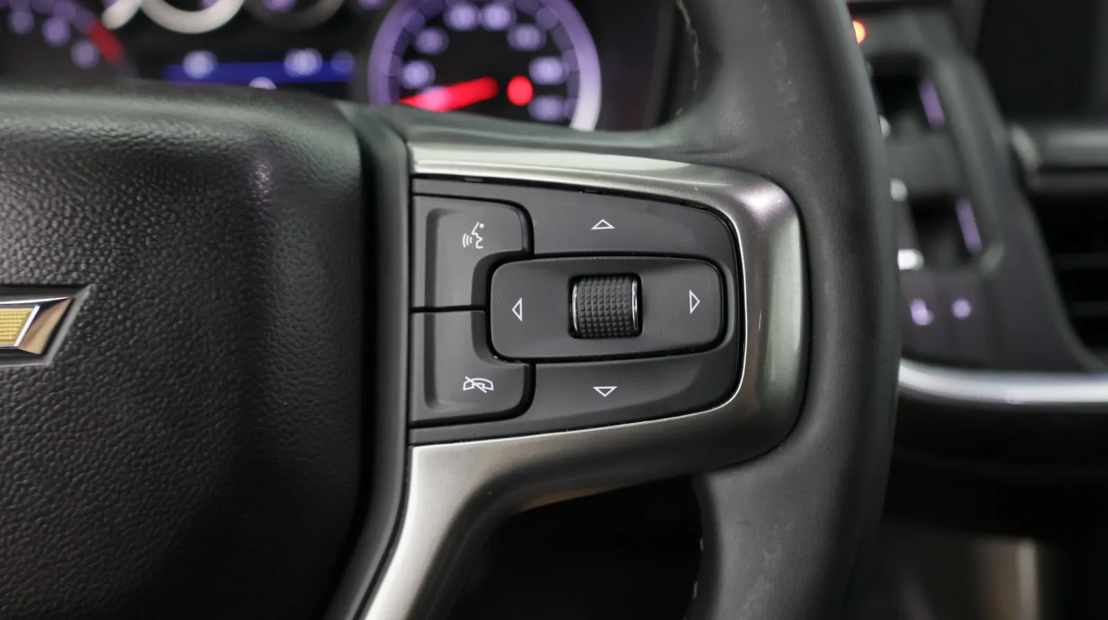 Chevrolet Suburban photo 17