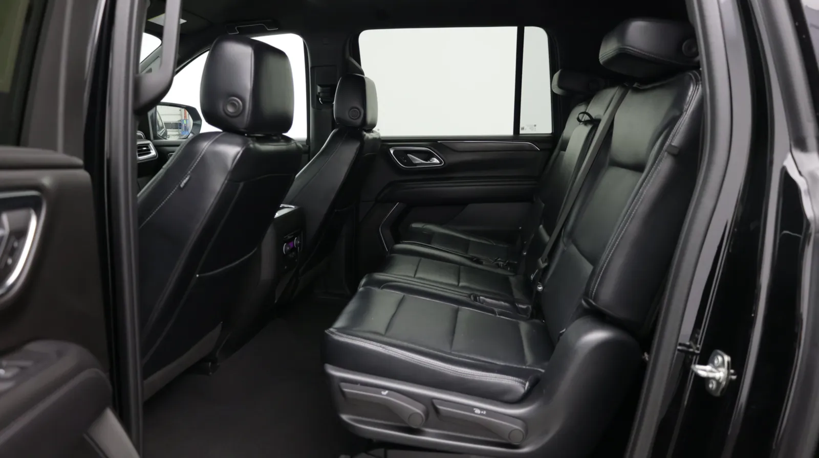 Chevrolet Suburban photo 22