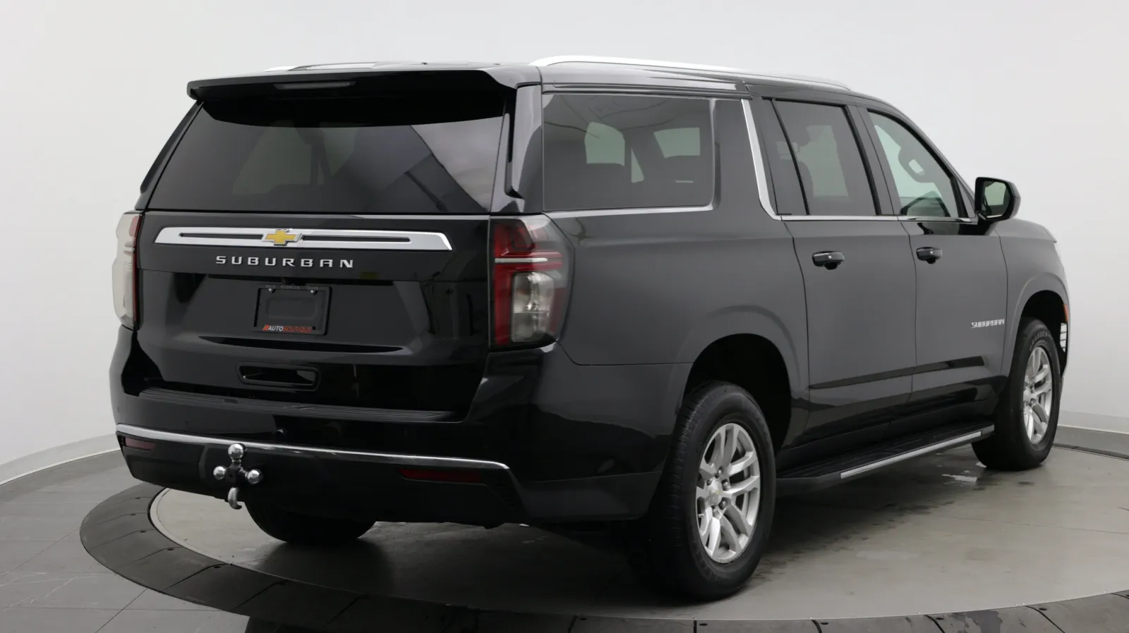 Chevrolet Suburban photo 7