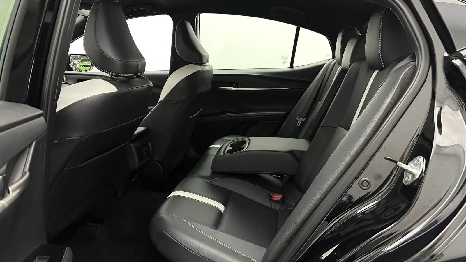 Toyota Camry photo 23