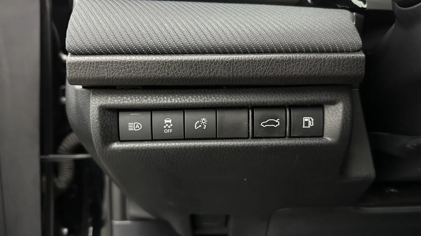 Toyota Camry photo 17