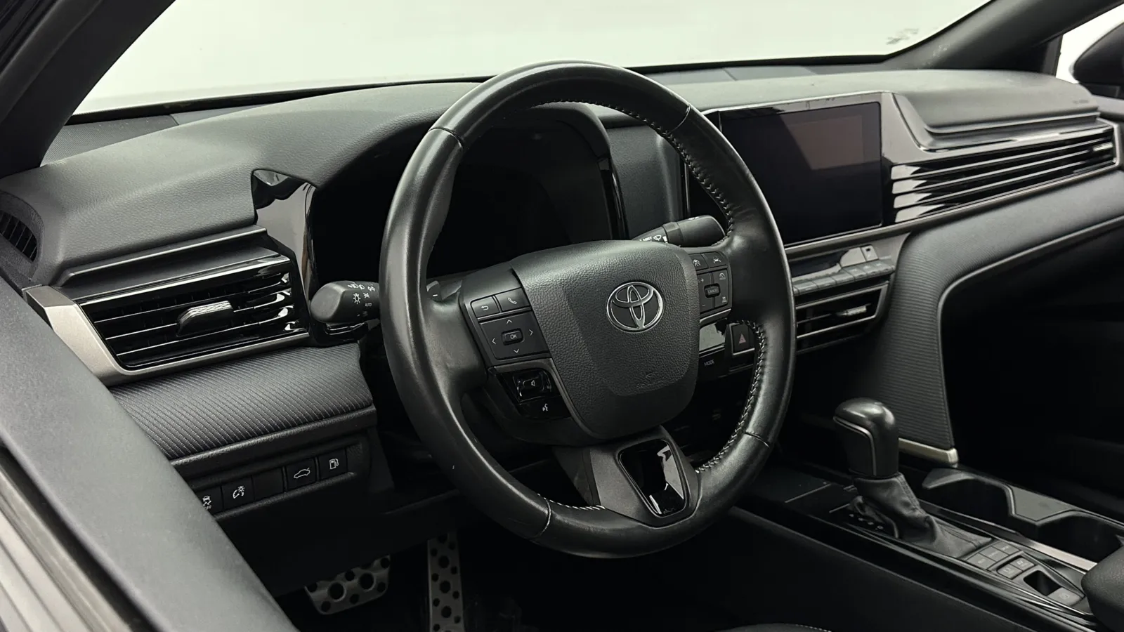 Toyota Camry photo 8