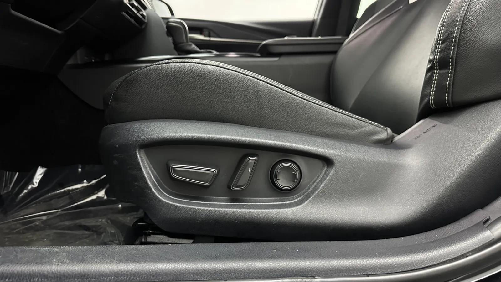 Toyota Camry photo 13