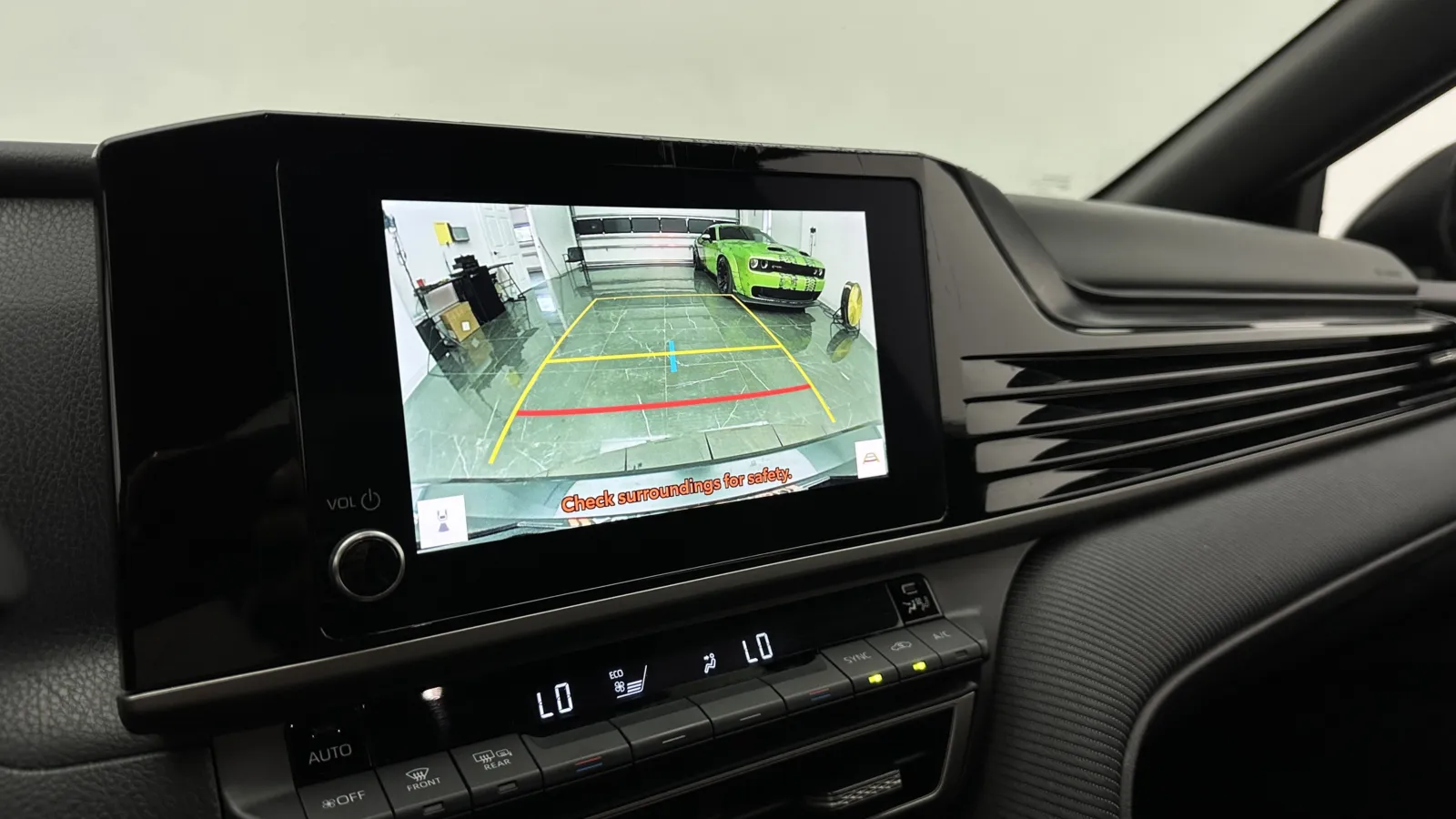 Toyota Camry photo 21