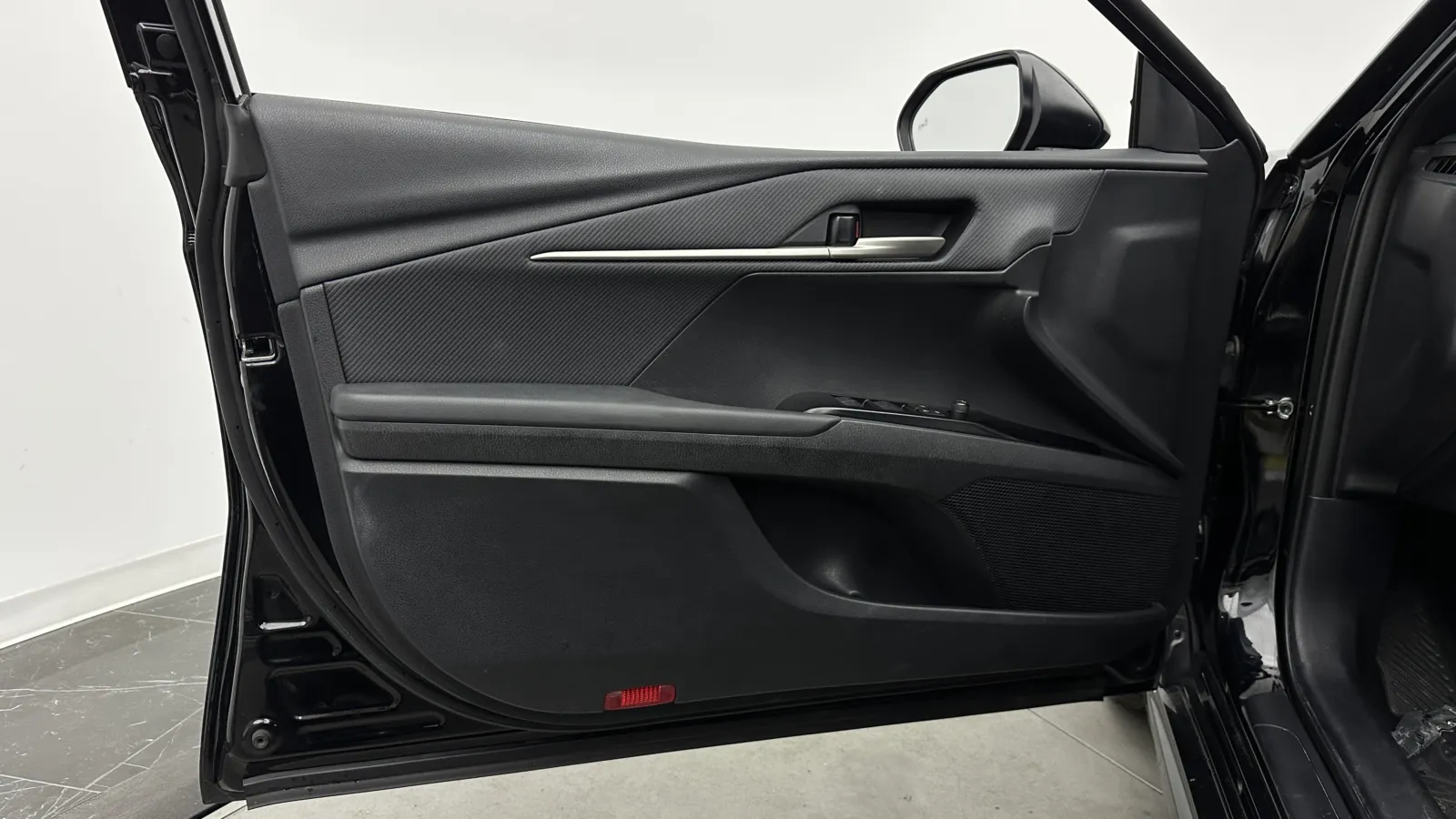 Toyota Camry photo 9