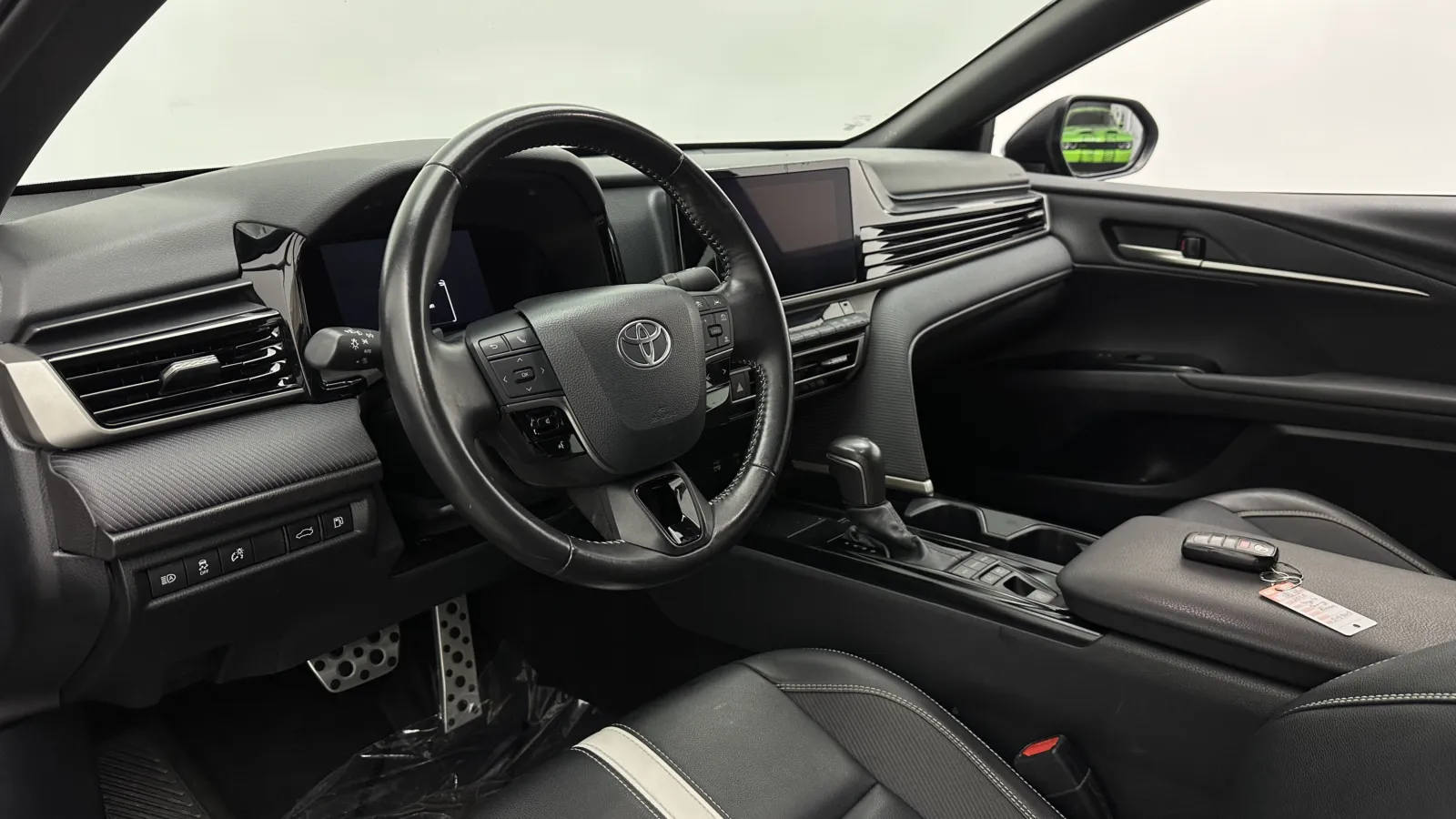 Toyota Camry photo 10