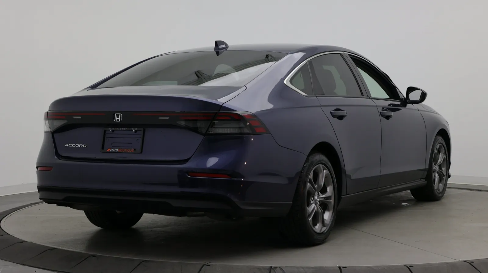 Honda Accord photo 8