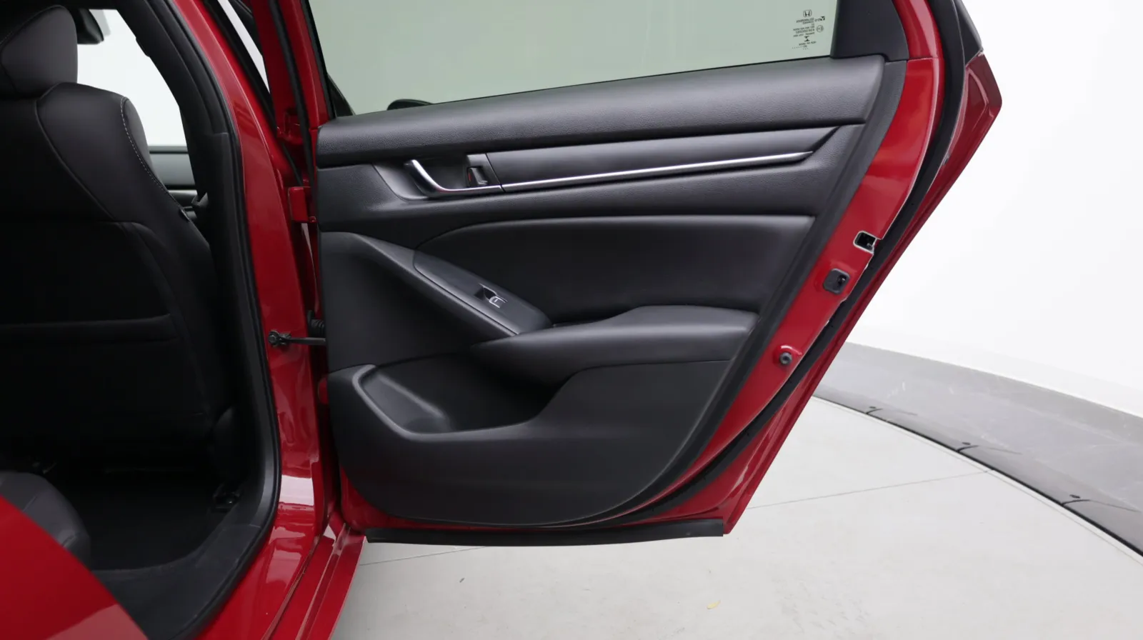 Honda Accord photo 29