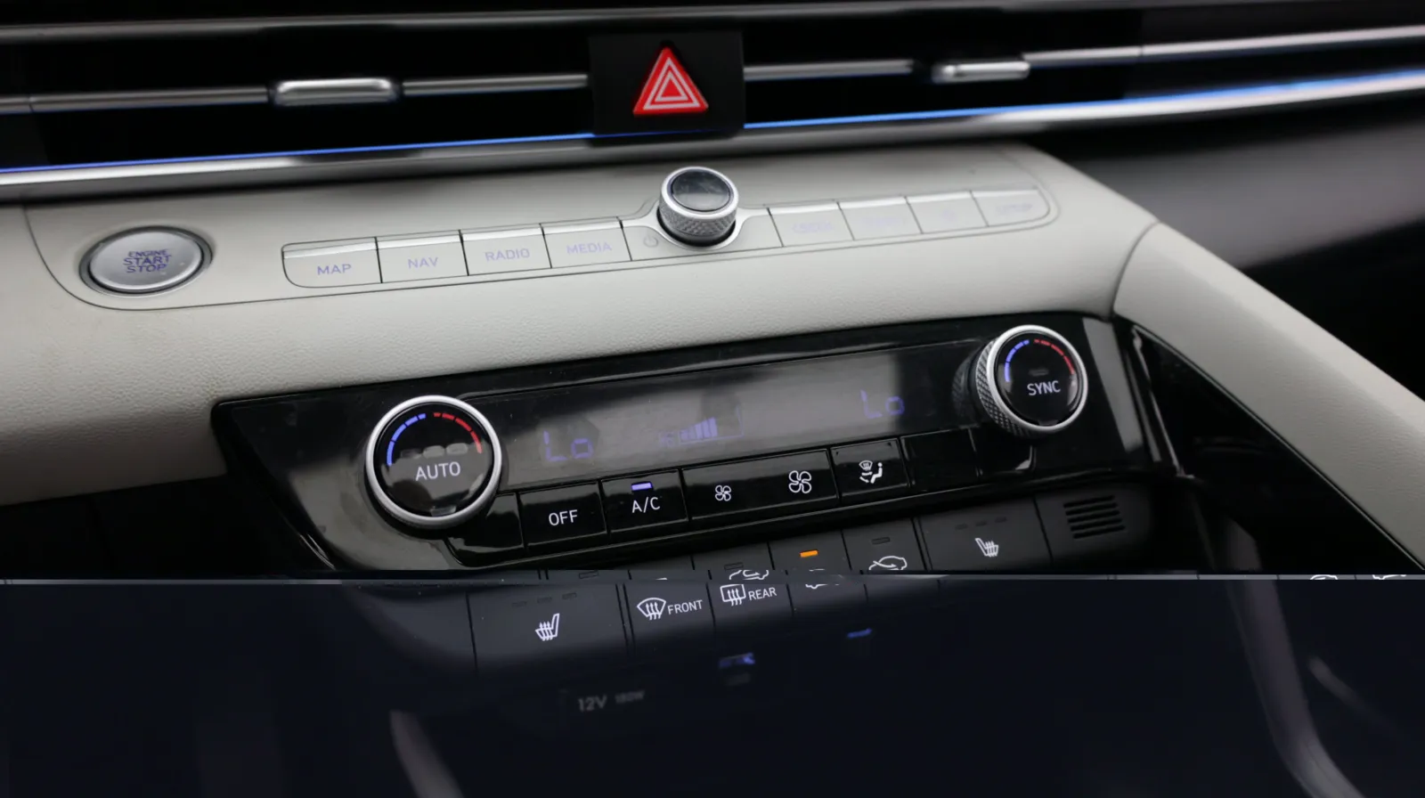Hyundai Elantra photo 17