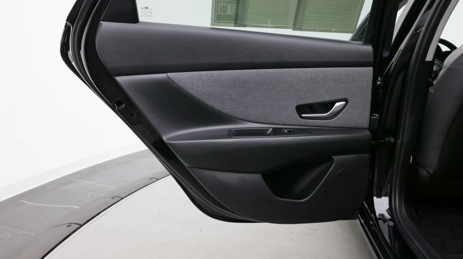 Hyundai Elantra photo 23