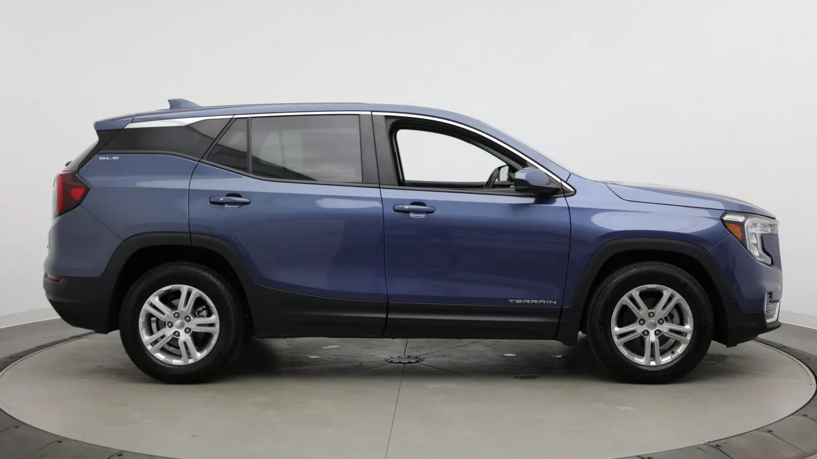 GMC Terrain photo 8