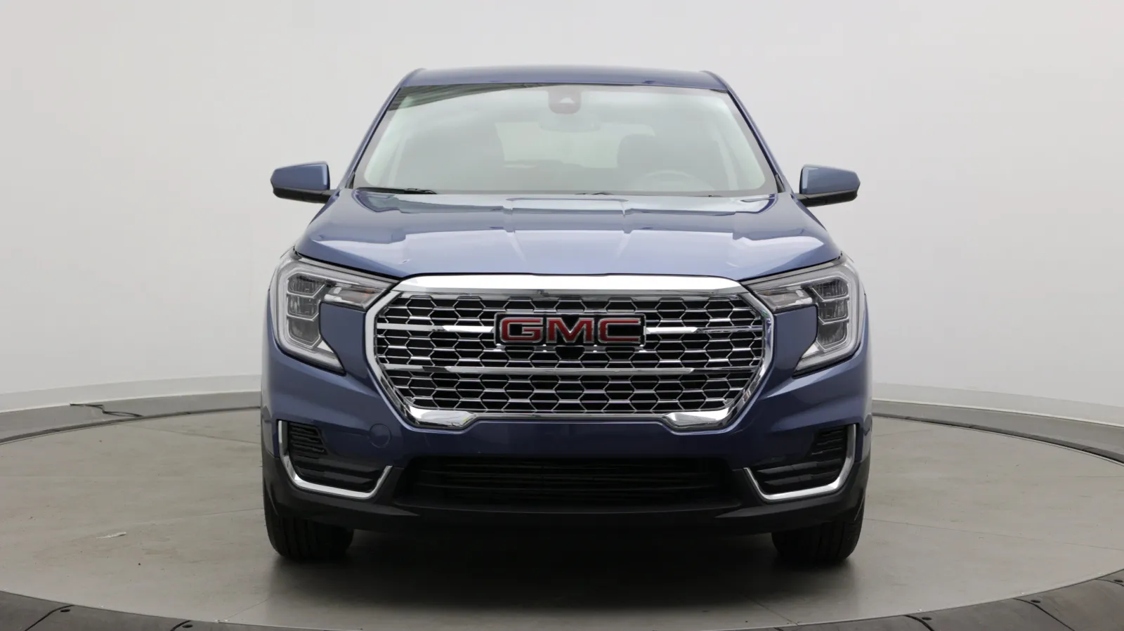 GMC Terrain photo 2
