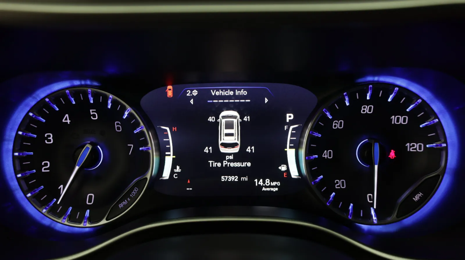 Chrysler Pacifica photo 21
