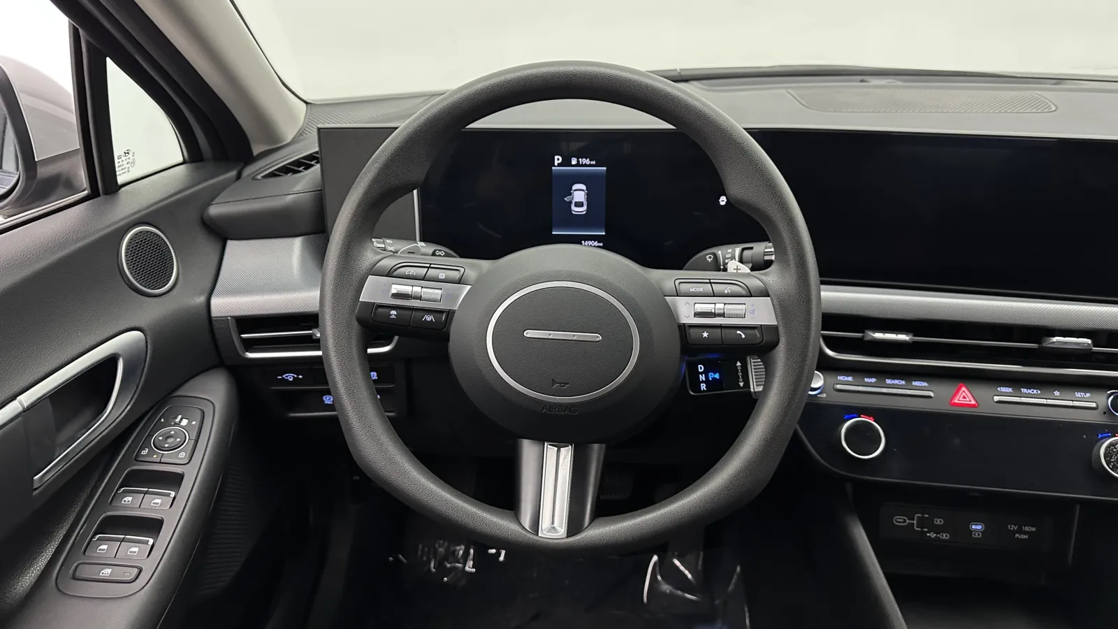 Hyundai Sonata photo 26