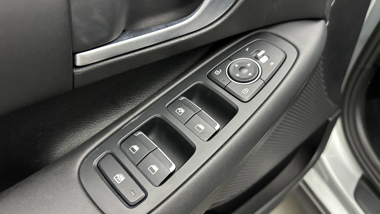 Hyundai Sonata photo 13