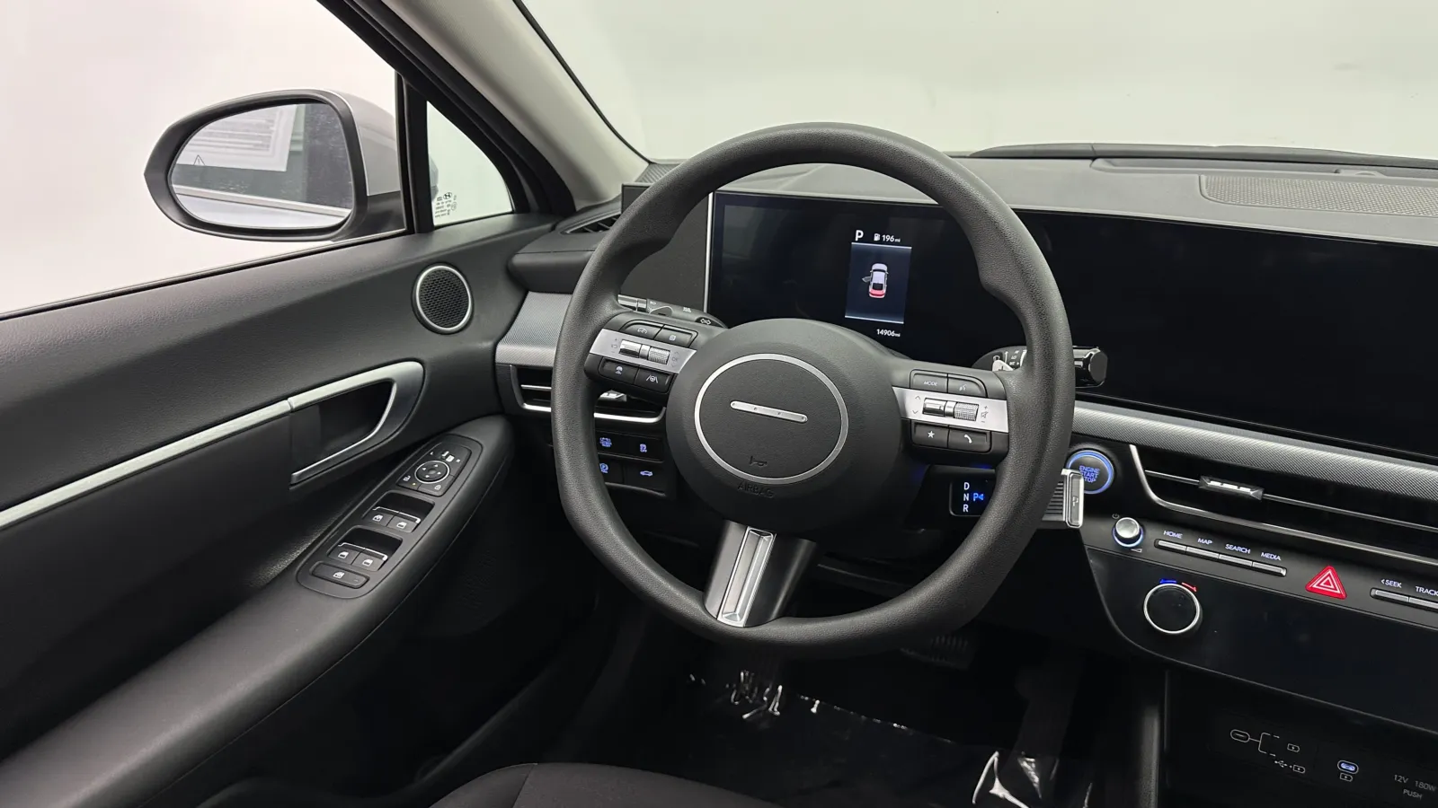 Hyundai Sonata photo 27