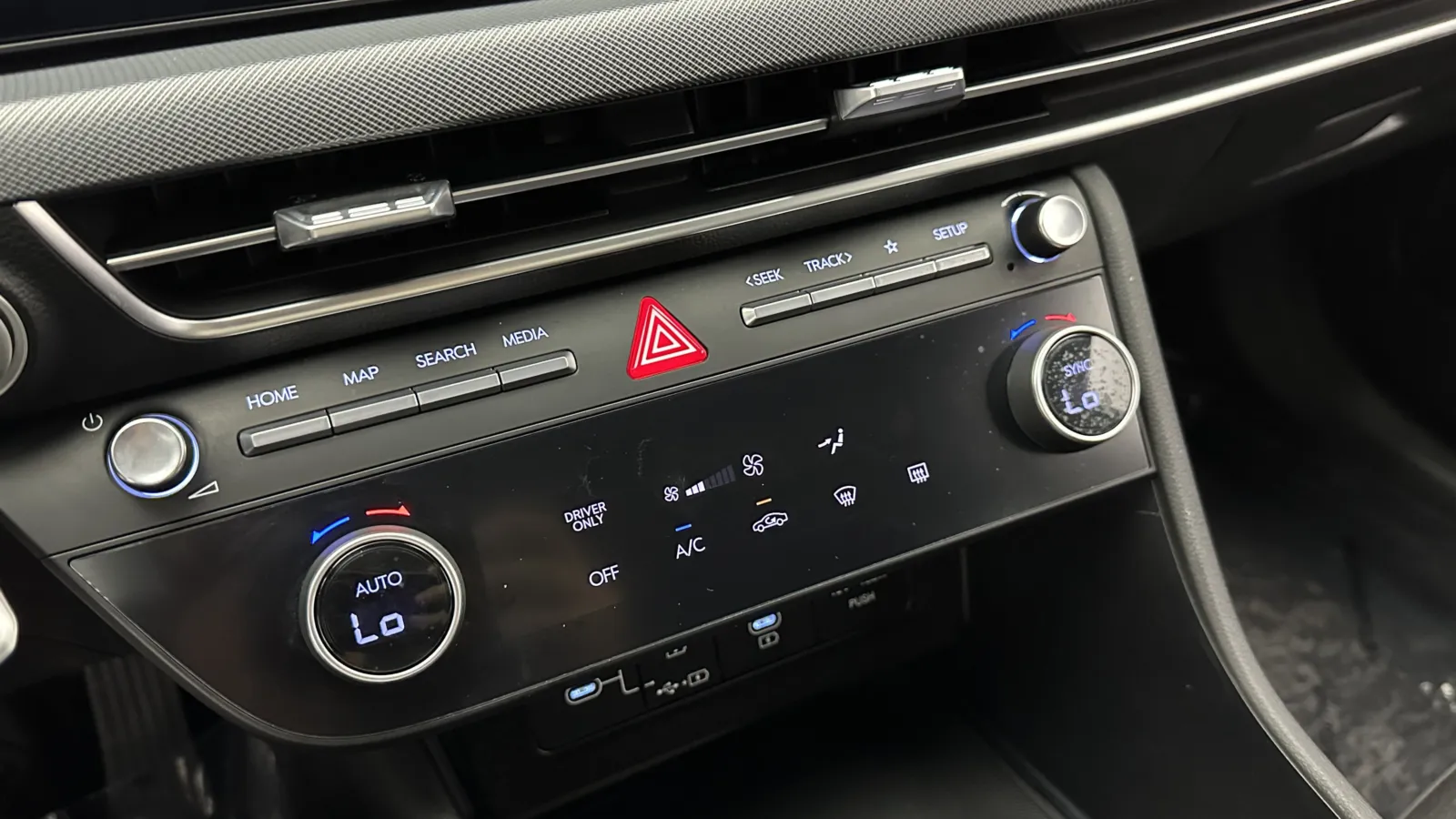 Hyundai Sonata photo 16