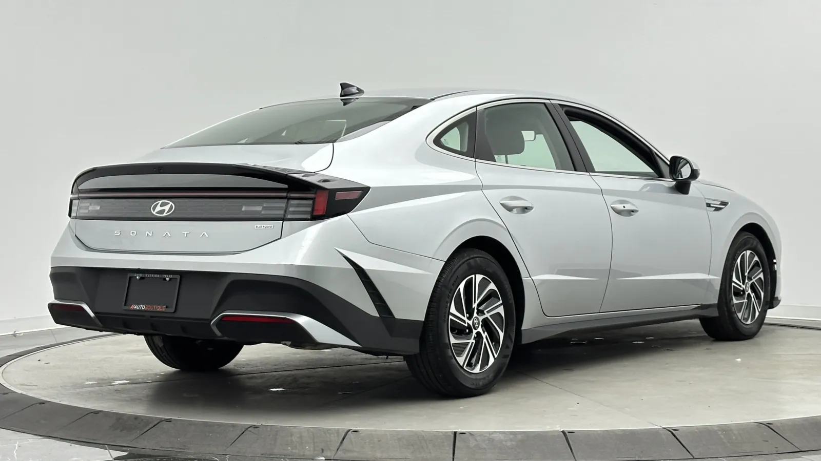 Hyundai Sonata photo 7