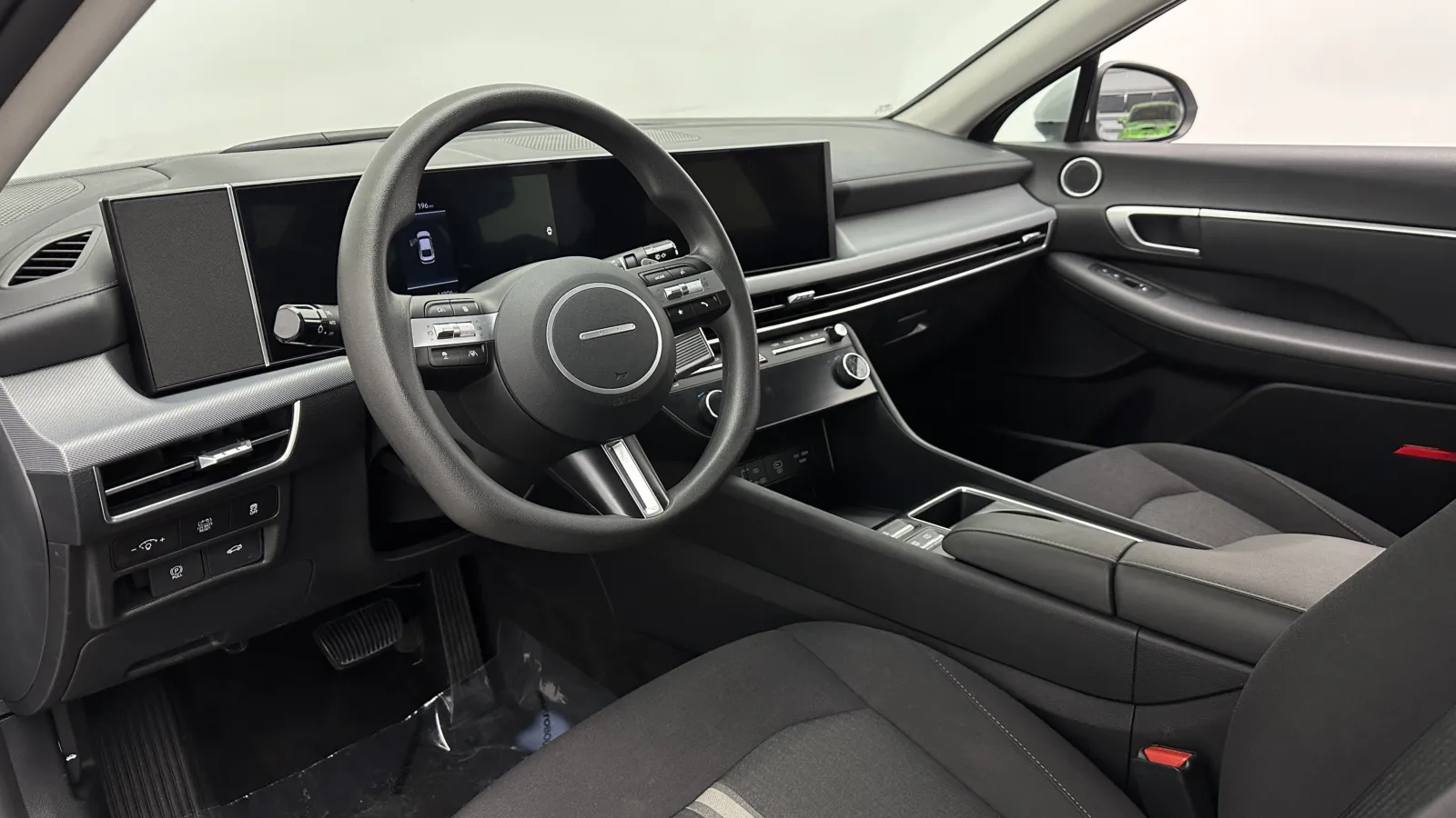 Hyundai Sonata photo 11