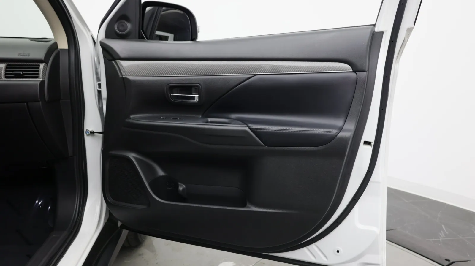 Mitsubishi Outlander photo 31