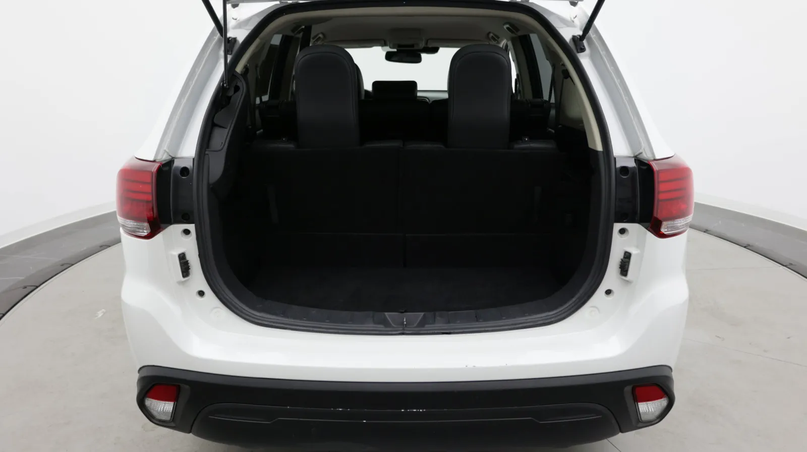 Mitsubishi Outlander photo 27
