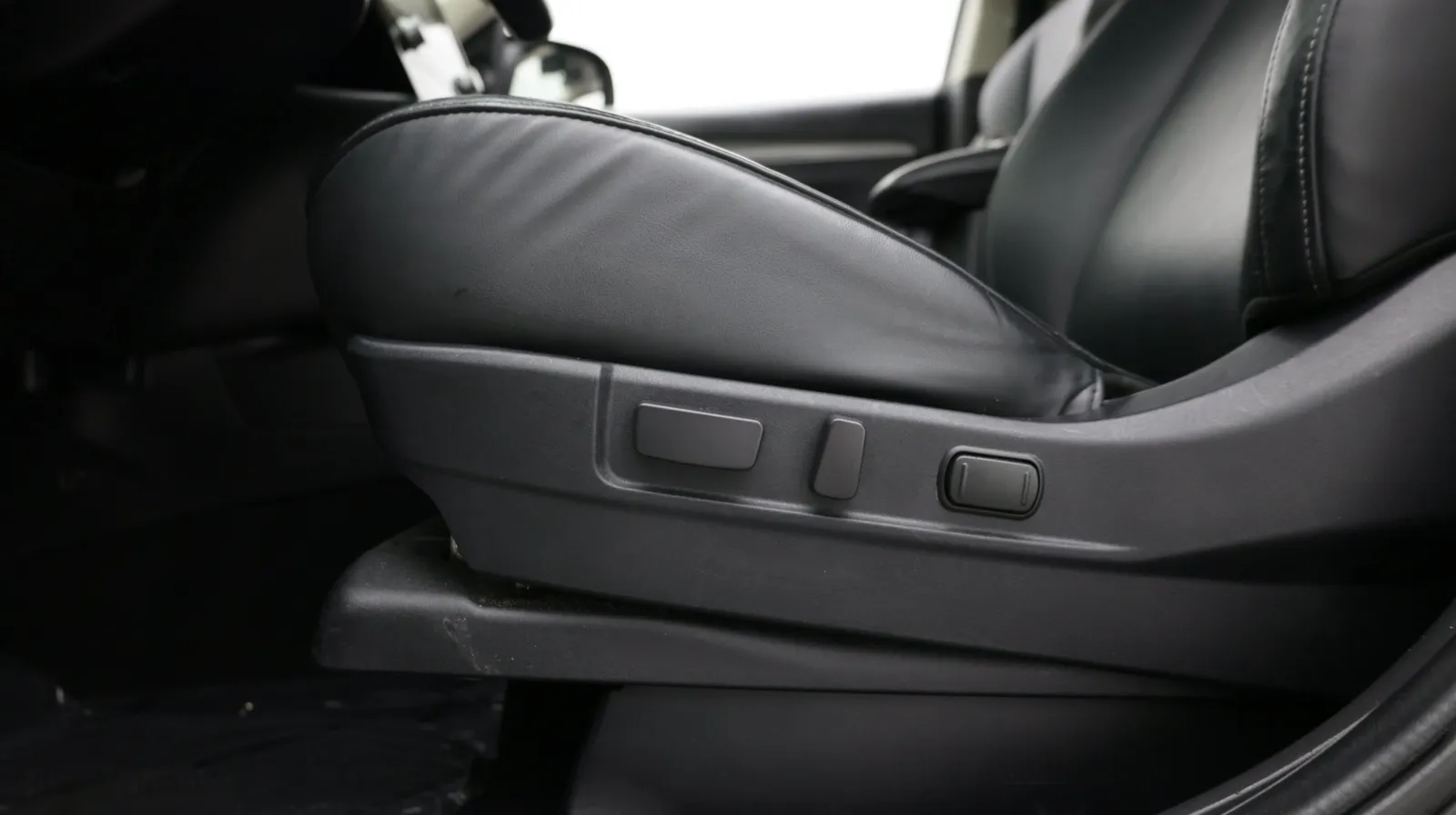 Mitsubishi Outlander photo 12