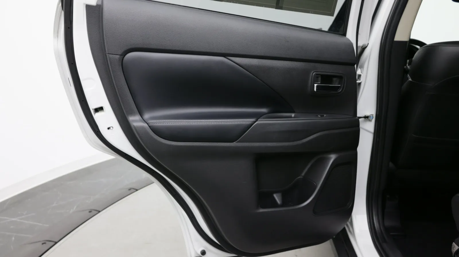Mitsubishi Outlander photo 21